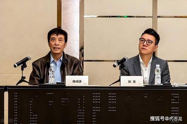 gay欧美青年野战巨大